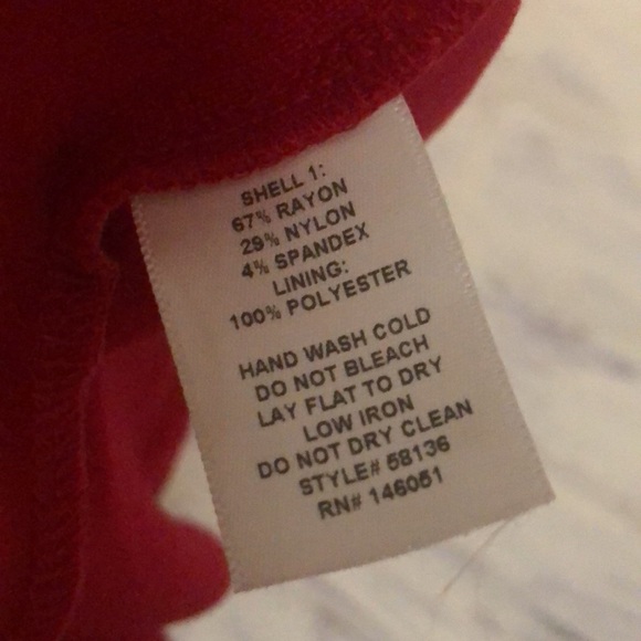 MONTEAU RED COCKTAIL DRESS Size Medium. Dress has 3 slits just below neckline. - Picture 6 of 7